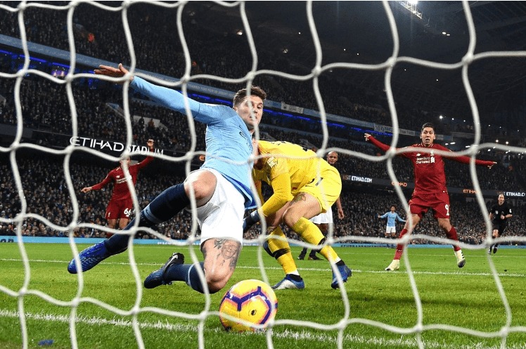 Pha cản phá "kinh điển" của John Stones mùa giải 2018/19