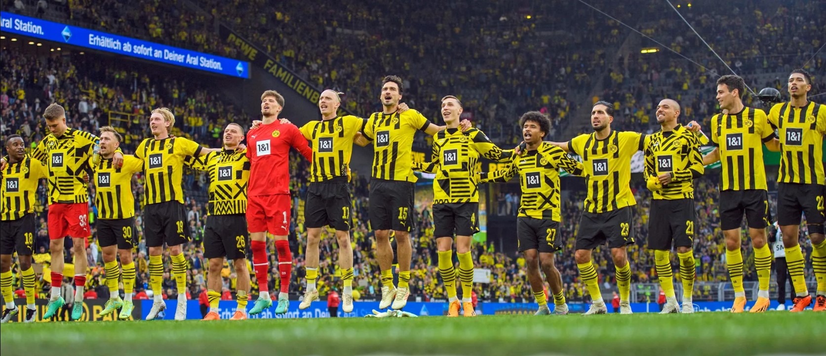  Dortmund chỉ còn cách chức vô địch Bundesliga lần đầu tiên sau 10 năm 3 điểm