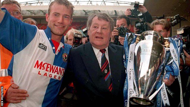 Blackburn vô địch EPL 1994/1995 với chân sút huyền thoại Alan Shearer