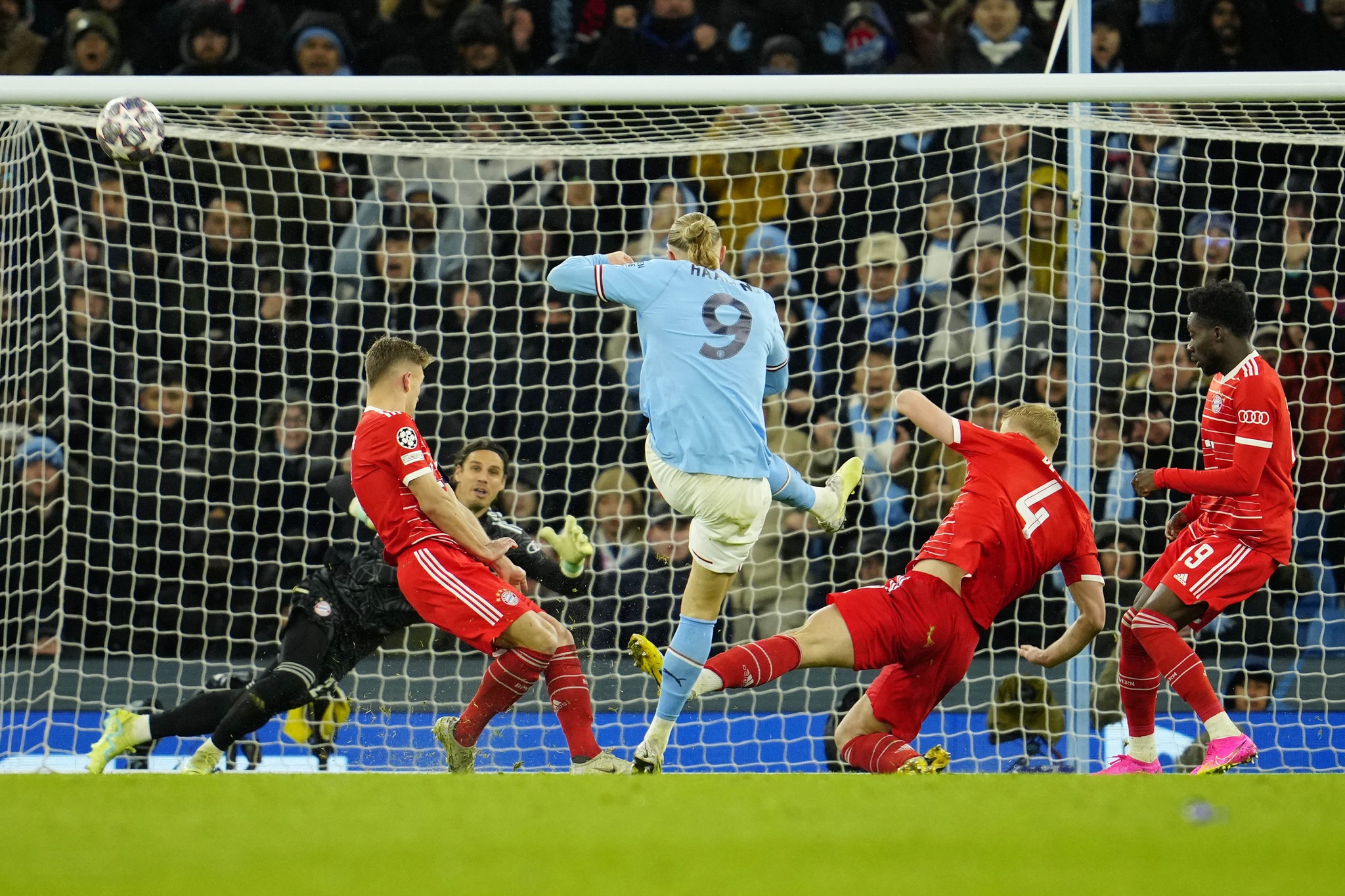 Rodri, Bernardo và Haaland là những cái tên tiễn Bayern ra về với thất bại 0-3 tại Etihad