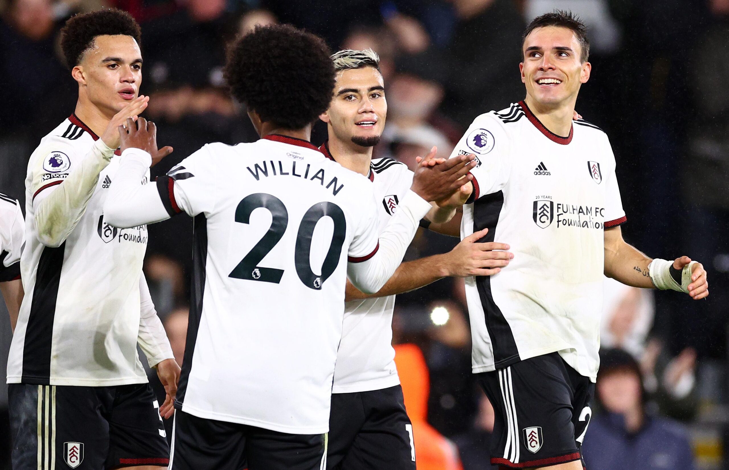 Fulham hiện là clb bóng đá chuyên nghiệp lâu đời nhất  London khi được thành lập vào năm 1879 bởi một giáo viên, người đi nhà thờ và một nhóm tín đồ tại Nhà thờ Anh.