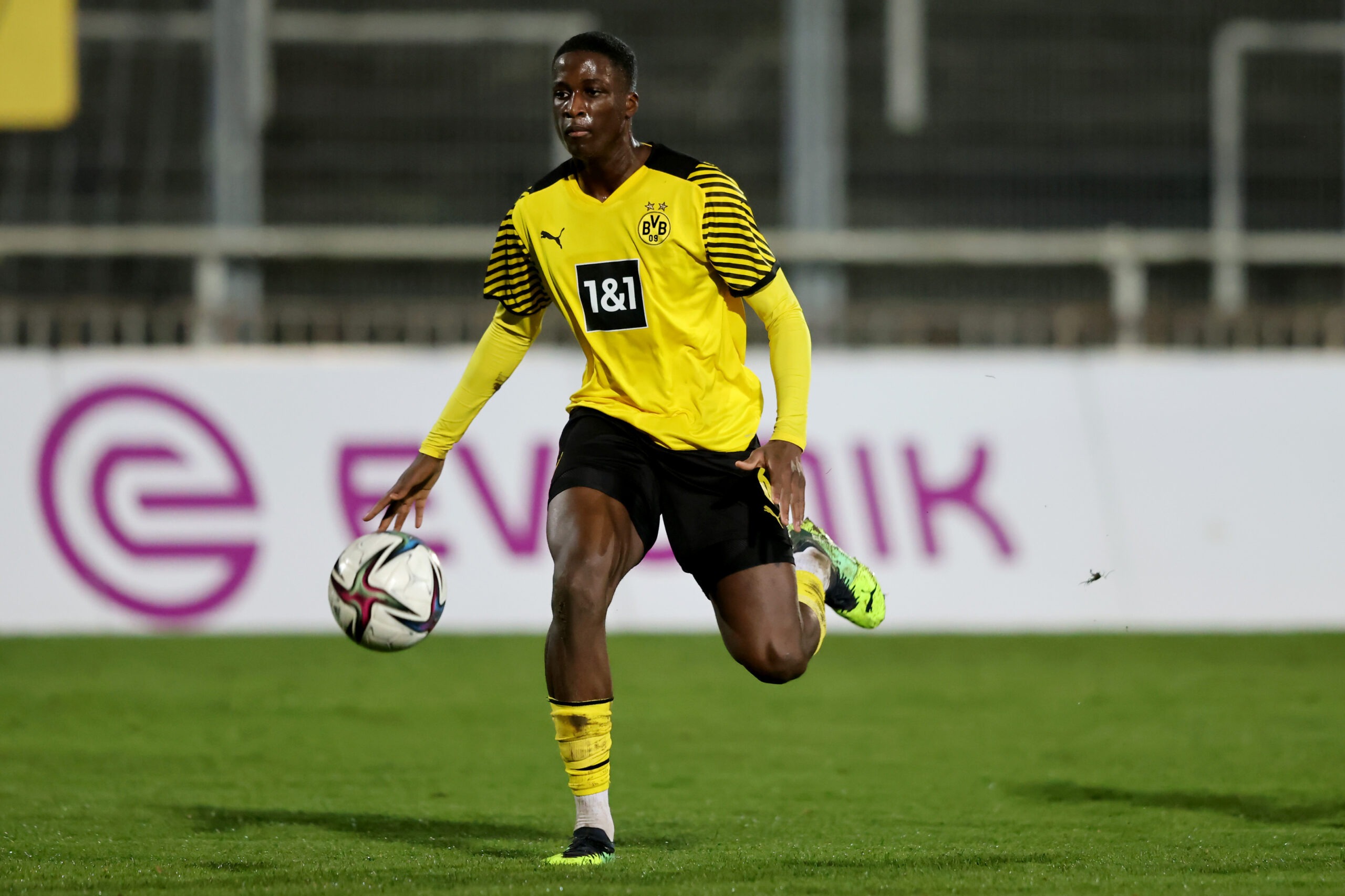 Coulibaly tiếp tục là cái tên tiếp theo từ đội trẻ PSG không thể thành công tại Dortmund sau trường hợp của Zagadou