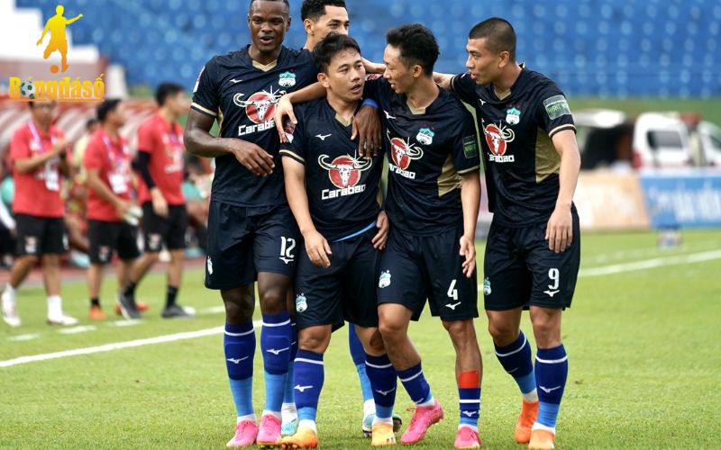 Thi đấu tại V-League