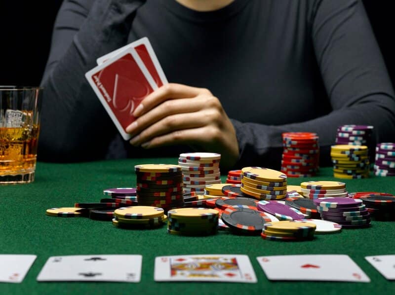 Tự tin chơi Poker khi nắm trong tay nhiều kinh nghiệm hay