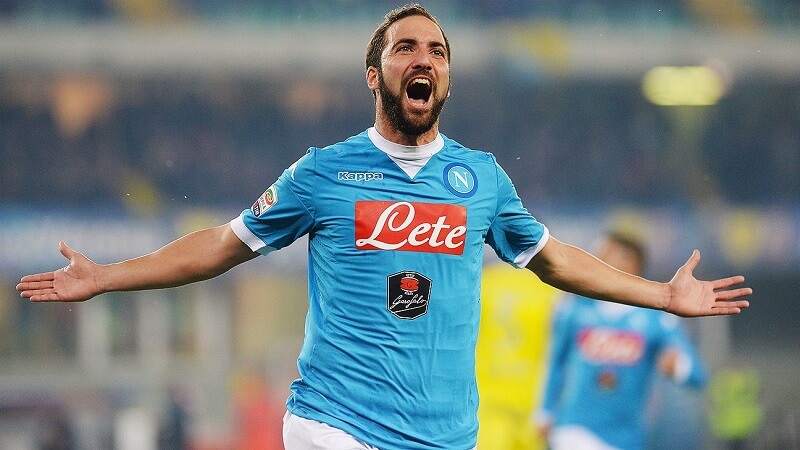 Sau khi rời Napoli, sự nghiệp của Higuain đã đi xuống không phanh