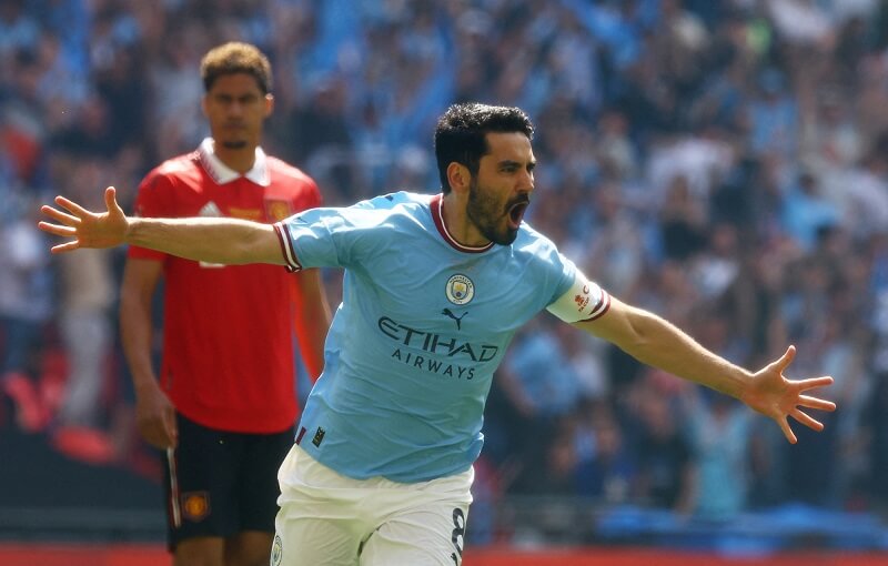 Ngay sau trận chung kết UCL 2022/23, City đã đề nghị với Gundogan một bản hợp đồng 2 năm nhưng lúc đó là quá muộn để giữ người thủ quân này