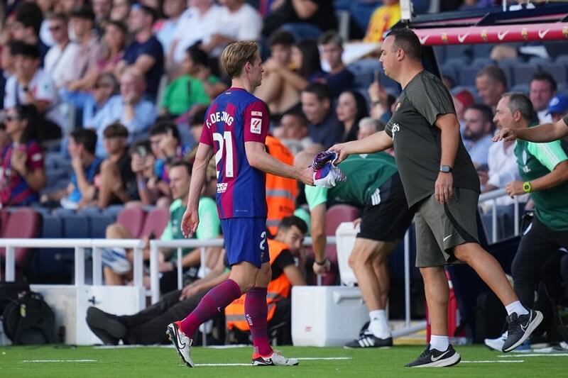 Người vào sân thay De Jong là Gavi cũng đã có đóng góp lớn vào bàn thắng thứ 3 của Barca