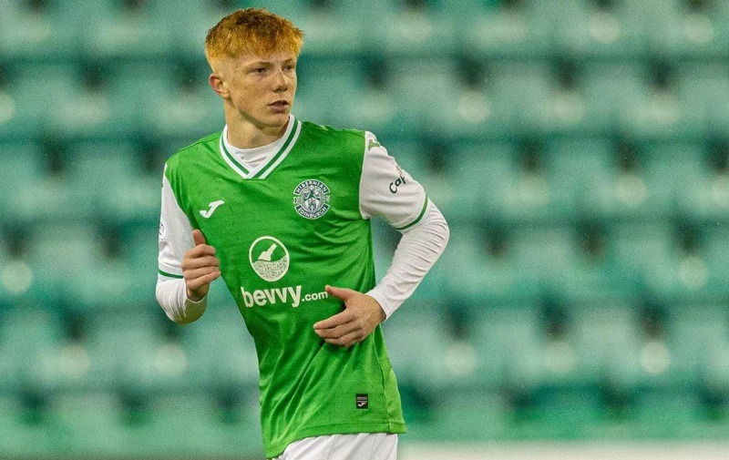 Rory Whittaker cũng là thành viên của đội U17 Scottland