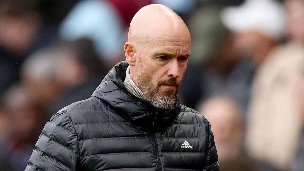 Ten Hag vẫn tại vị tại Man United bất chấp việc đội mới chỉ kiếm được 8 điểm sau 7 vòng đầu tiên tại EPL